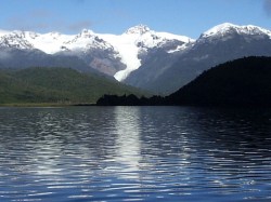 YELCHO GLACIER AND BAY OF LIONS -- TREKS AVAILABLE TO THE YELCHO GLACIER