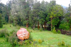 PF SIGN ON LAWN AT LODGE