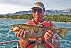 JOHN TRUDINGER WITH NICE BROWN - LAGO YELCHO