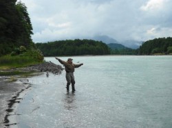 YELCHO RIVER -- SEQUENCE OF CASTING AND HOOK UP