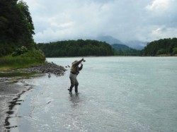 YELCHO RIVER -- SEQUENCE OF CASTING AND HOOK UP