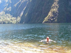 PUMALIN PARK (NORTH)- LAGUNA TRONADOR TREK TO LAKE AND WATERFALLS