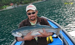 29.9 LB WORLD RECORD WEIGHT RAINBOW-LAKE YELCHO
